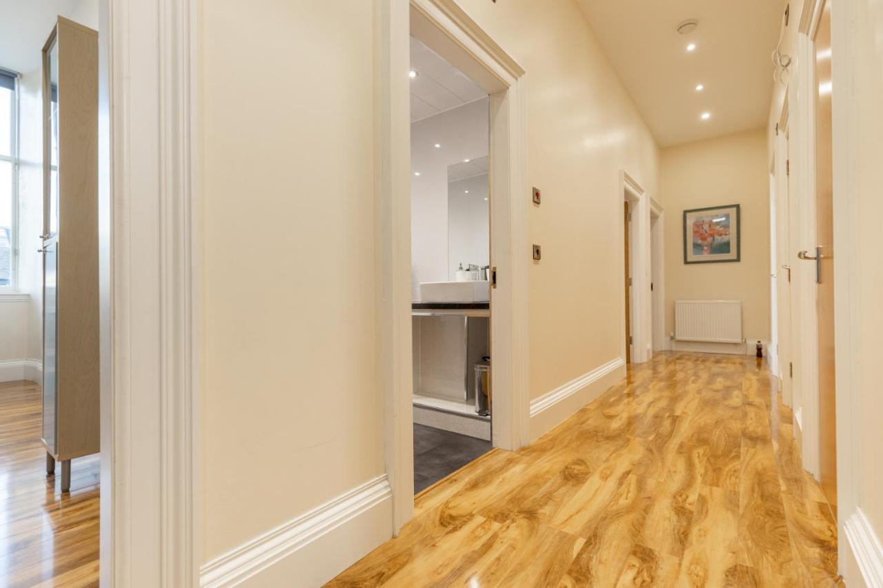 New 2 Bed With Stunning Views Of Arthur Seat Mountain Appartement *