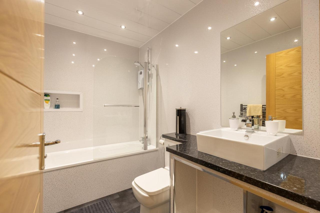 New 2 Bed With Stunning Views Of Arthur Seat Mountain Édimbourg